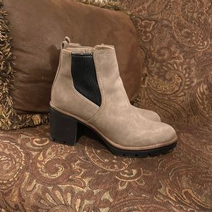 Naturalizer boots